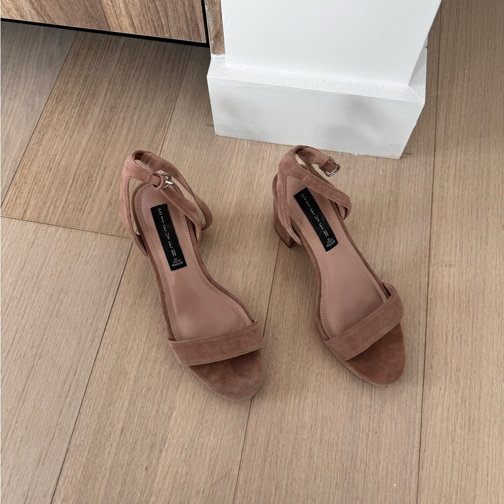 Steve Madden Vice Suede Heel - Picture 5 of 7